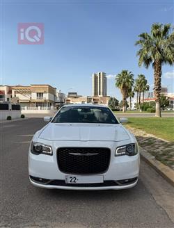 کرایسلەر 300